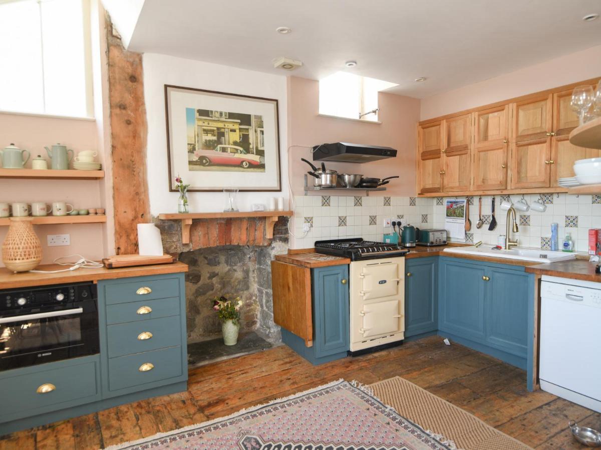 Bell Cliff House Villa Lyme Regis Exteriör bild