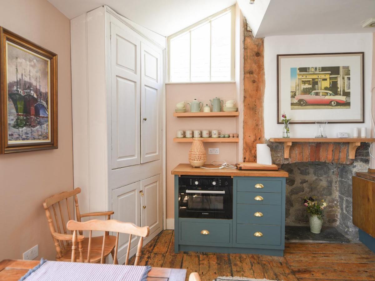 Bell Cliff House Villa Lyme Regis Exteriör bild