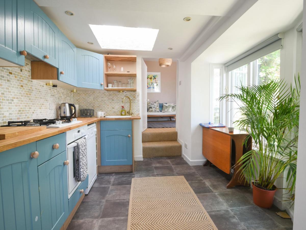 Bell Cliff House Villa Lyme Regis Exteriör bild