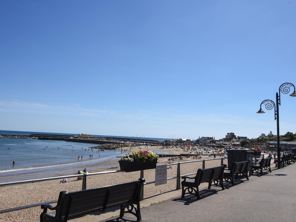 Bell Cliff House Villa Lyme Regis Exteriör bild